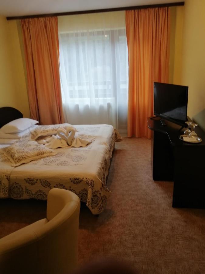 White Horse Hotel Predeal Ngoại thất bức ảnh