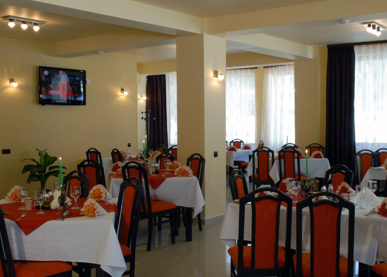 White Horse Hotel Predeal Ngoại thất bức ảnh