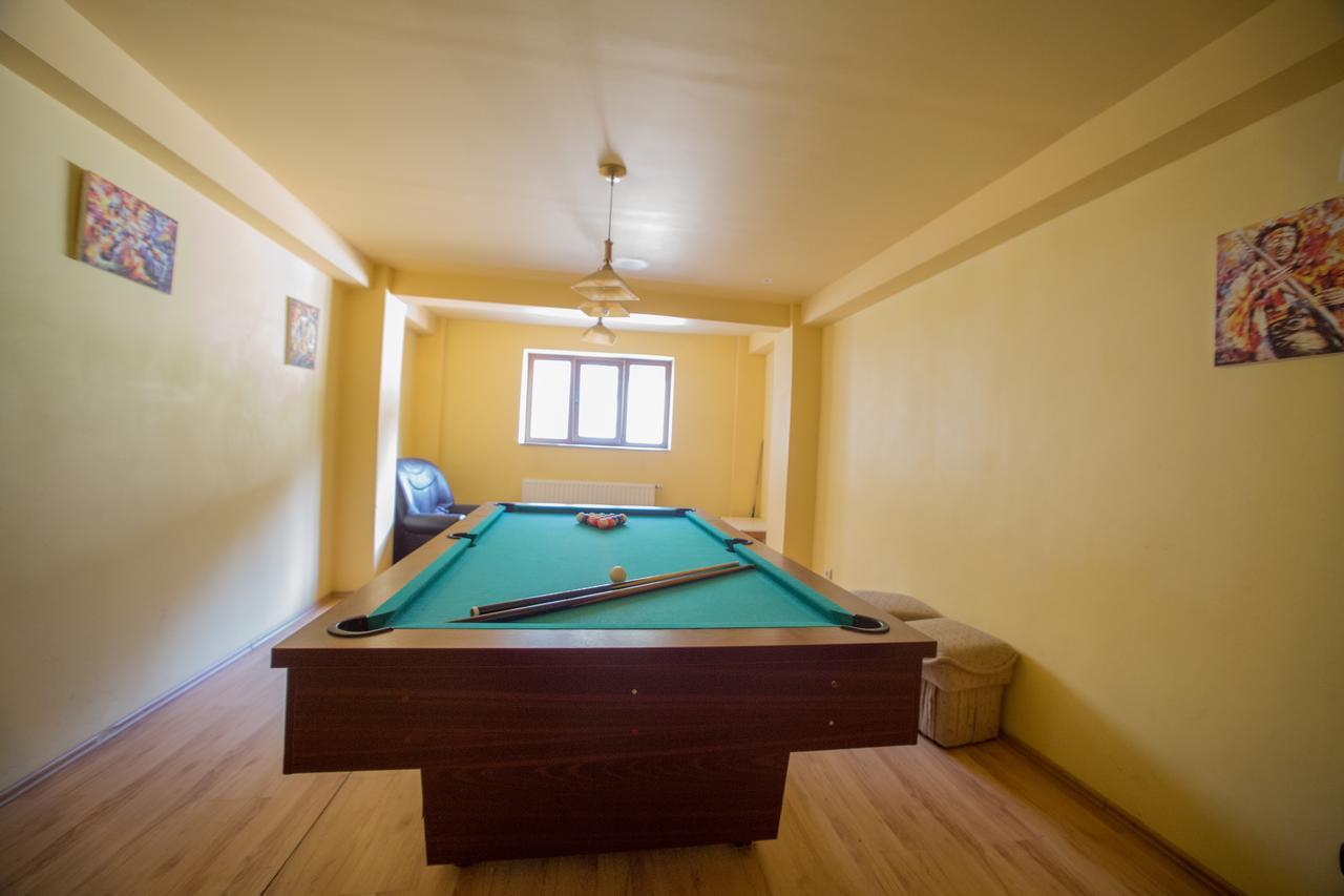 White Horse Hotel Predeal Ngoại thất bức ảnh